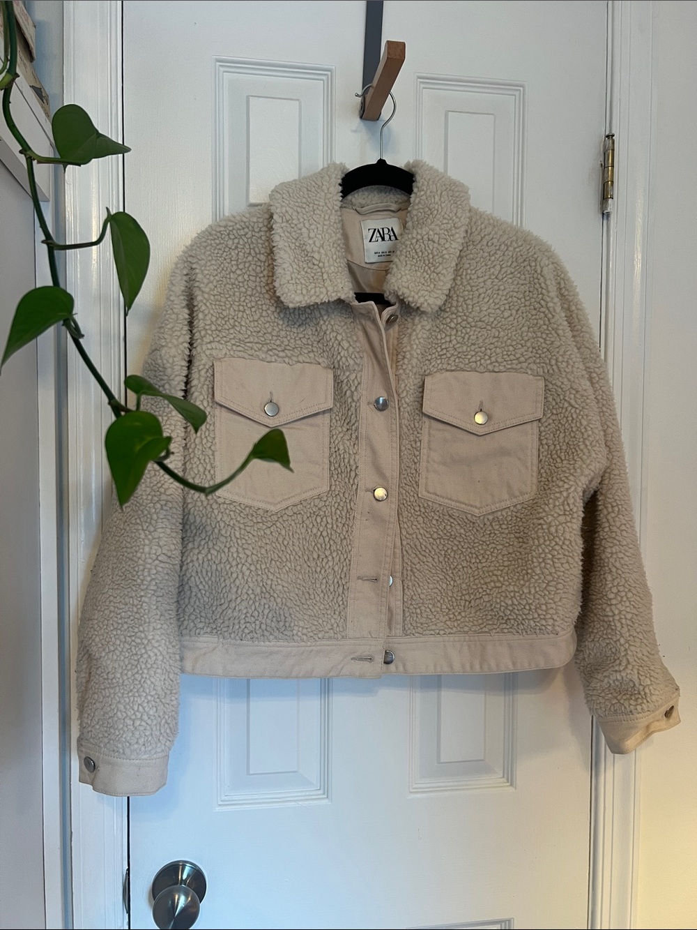 Zara Cream Sherpa Crop Jacket with Chest Pockets